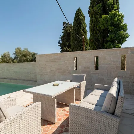 Bed and breakfast Luca Mare Gouvia