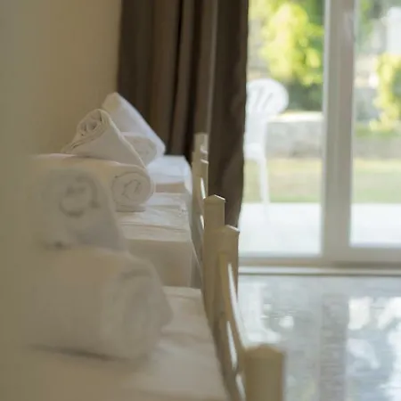 Bed and breakfast Luca Mare Gouvia