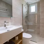 Luca Mare Bed & Breakfast 4*