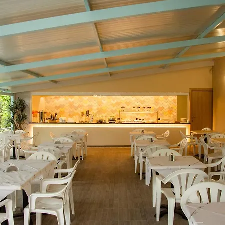 فندق مبيت وإفطار Luca Mare 4*