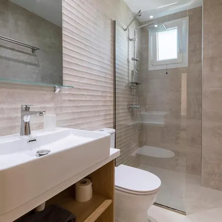 Luca Mare Bed & Breakfast 4*