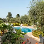 Couette-café Luca Mare 4*